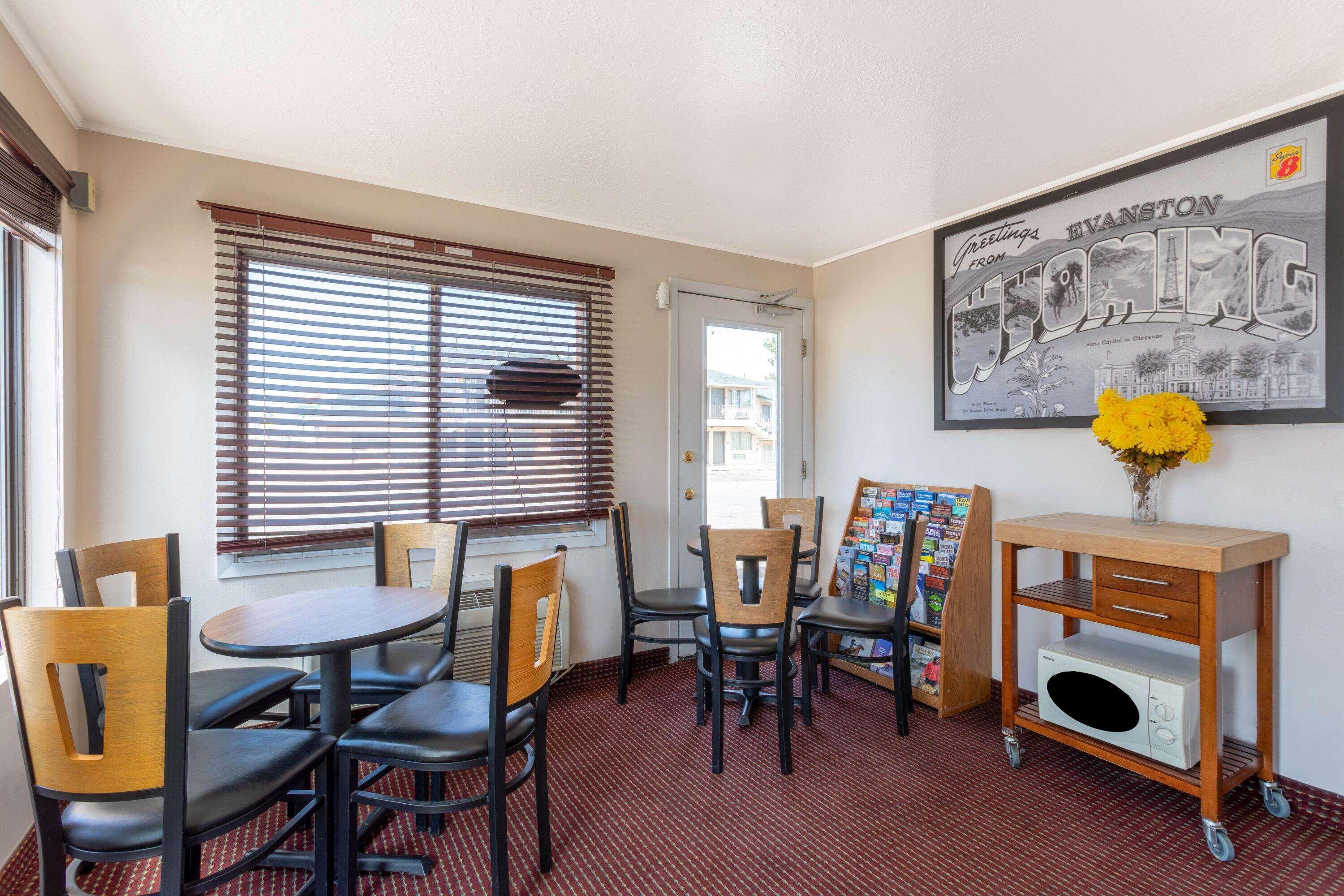 Super 8 By Wyndham Evanston Dış mekan fotoğraf